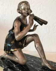 Georges Maxim figurine