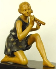 Georges Maxim figurine